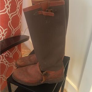 Brown Chippewa Hunting Snake boots. Size 9.